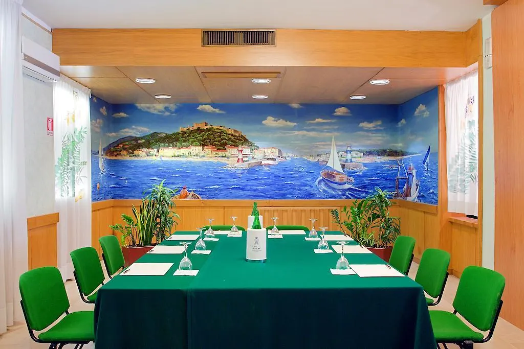 Hotel L'Approdo Castiglione della Pescaia 4*,