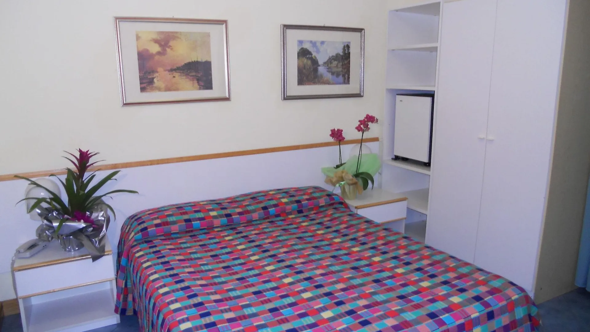 קסטליונה דלה פסקאיה Hotel L'Approdo 4*, קסטליונה דלה פסקאיה איטליה