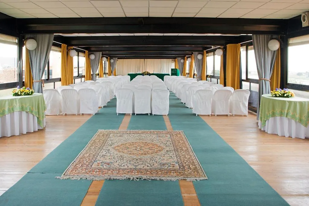 קסטליונה דלה פסקאיה Hotel L'Approdo 4*, קסטליונה דלה פסקאיה